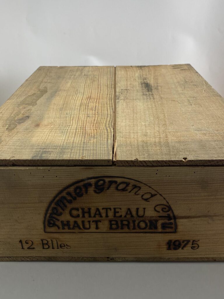 chateau-haut-brion-1975-c15-photo1-2